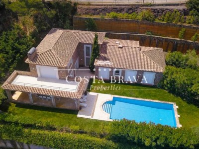 House for sale in Sa Riera, Baix Empordà